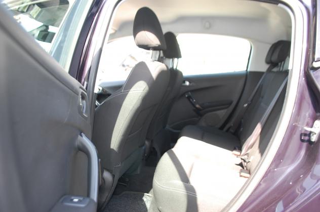 Peugeot 208 5p 1.2 puretech Allure Gpl 82CV Uff Italy Navi USB - Foto 9