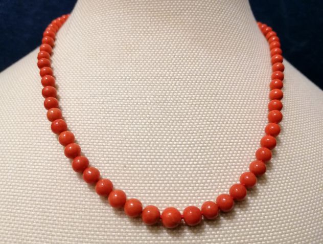 COLLANA SCALARE IN AUTENTICO CORALLO ROSSO MEDITERRANEO CHIUSURA ARGENTO. - Foto 2