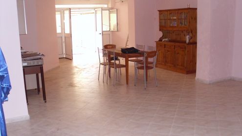 POMEZIA TORVAJANICA AUTORIMESSA DEPOSITO MAGAZZINO