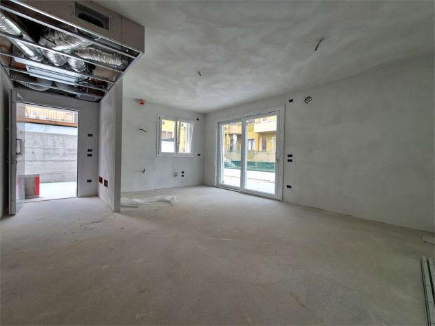 V005438 - VILLA ANGOLARE DI NUOVA COSTRUZIONE CON GIARDINO - Foto 4