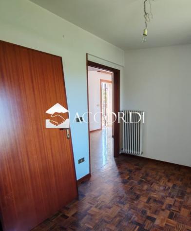 CASA INDIPENDENTE di 5 vani e di 450 mq (MUSSOLENTE) rif. BL068 - Foto 5