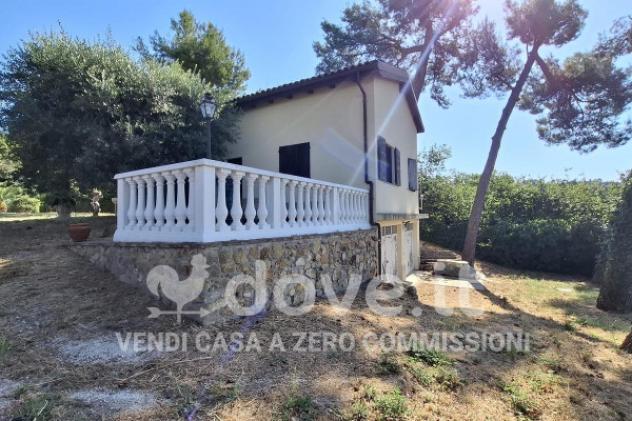 Casa indipendente di 400 m² con più di 5 locali e box auto in vendita a Pesaro - Foto 13