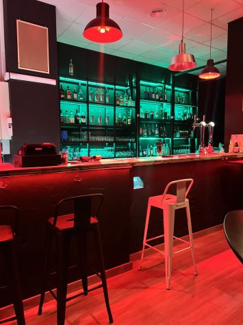 BELLO E REDDITIZIO BAR/PUB IN VENDITA A VALENCIA - Foto 4