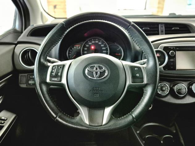 Toyota Yaris 1.0 5 porte Active - Foto 4