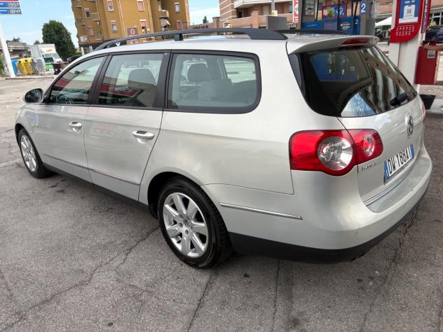 Volkswagen Passat 2.0 TDI . Highline - Foto 9