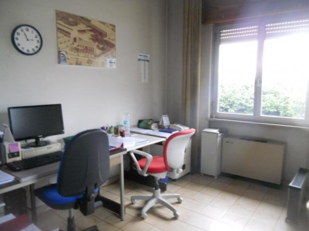 Immobile di 1540 m² con più di 5 locali in vendita a Pero - Foto 11