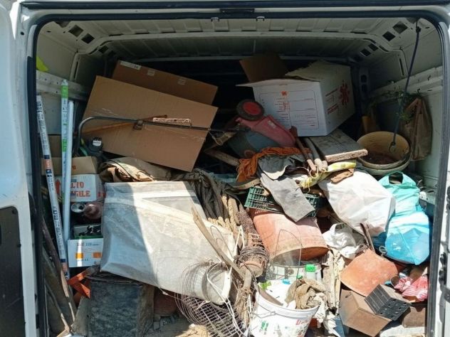 Sgombero Cantine, Garage e Locali a Torino e Provincia — Intervento Rapido