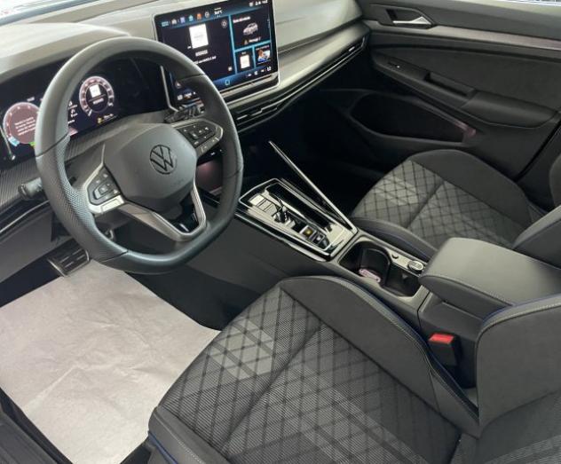 VOLKSWAGEN Golf 1.5 eTSI 115 CV ACT DSG R-Line Plus KM0 MY26 rif. 23769966 - Foto 3
