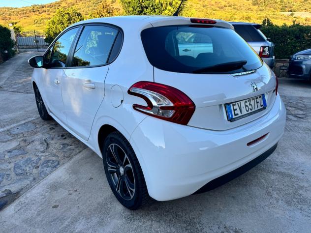 Peugeot 208 1.4 HDi 68 CV 5 porte Allure - Foto 3