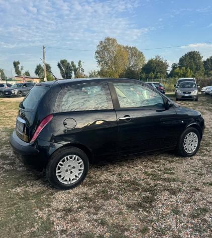 Lancia Ypsilon 1.2 Argento - Foto 4