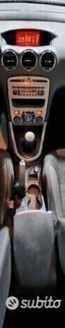 PEUGEOT 308 1.6 hdi 110cv nov 2010 - Foto 6