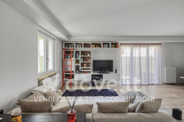Villa di 110 m² con 3 locali e box auto doppio in vendita a Luino - Foto 2