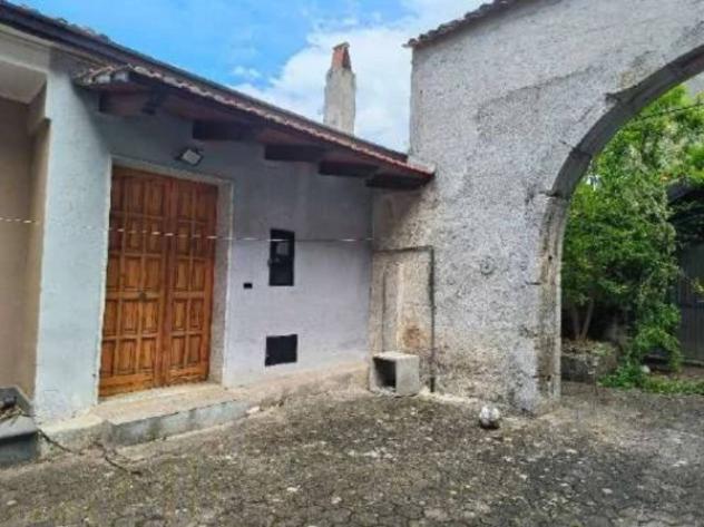 Immobile in asta di 120 m² con più di 5 locali e box auto in vendita a Polla - Foto 2