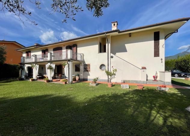 CASALE di 8 vani e di 235 mq (PIETRASANTA - Fiumetto) rif. 190 - Foto 14