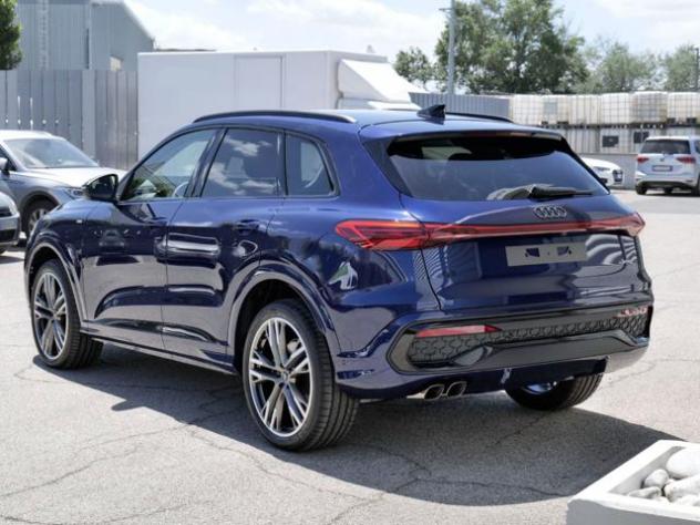 AUDI Q5 NEW 2.0 Tdi Quattro 204cv S-tronic S-line edition rif. 23776705 - Foto 3