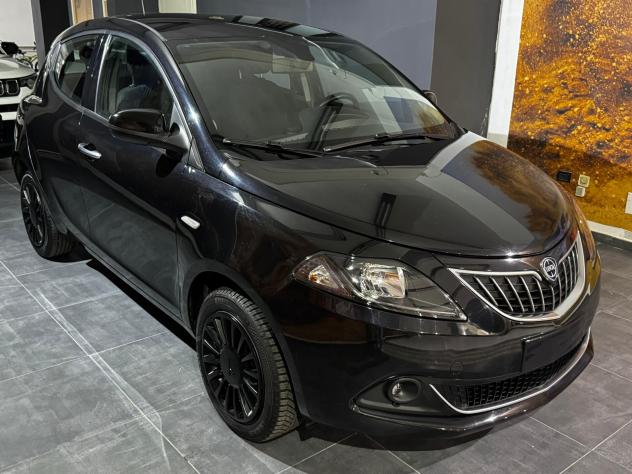 Lancia Ypsilon 1.0 FireFly 5 porte S&S Hybrid Gold - Foto 2