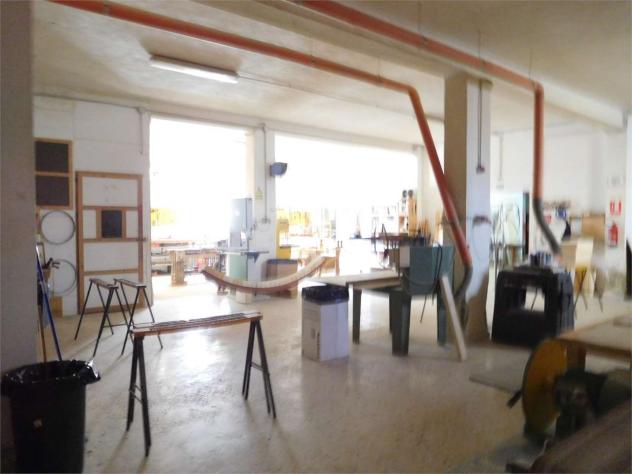 V002021 - VENDESI MAGAZZINO DA 400 MQ - Foto 4