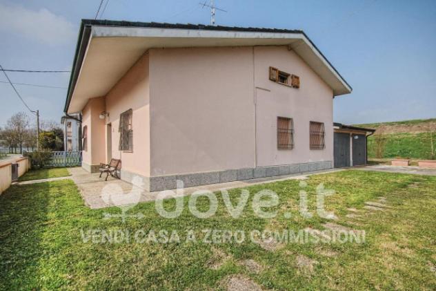 Casa indipendente di 265 m² con più di 5 locali e box auto doppio in vendita a Argenta - Foto 3