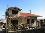 Vendesi casa indipendente in centro paese con giardino