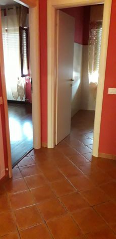 In Trifamiliare ampio appart. 4 posti letto posto auto privato - Foto 4