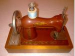 Macchina da cucire piccola, made in USSR