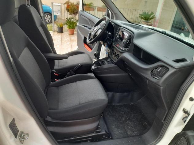 FIAT - Doblò - 1.4 T-Jet Natural Power Lounge - Foto 10