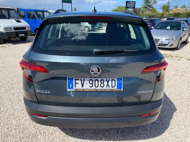 Skoda Karoq 1.6 TDI SCR DSG Ambition IVA ESPOSTA UNICO PROPIETARIO TAGLIANDI UFFICIALI SKODA - Foto 4