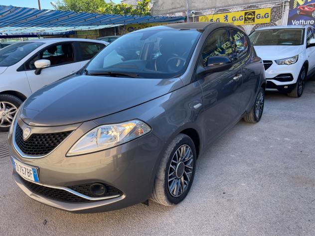Lancia Ypsilon 1.2 69 CV 5 porte GPL Ecochic Gold - Foto 6