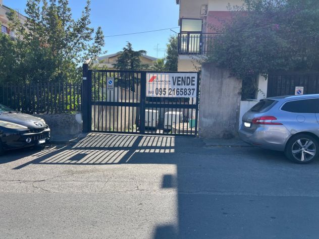 Deposito con uffici - Sant'Agata li Battiati