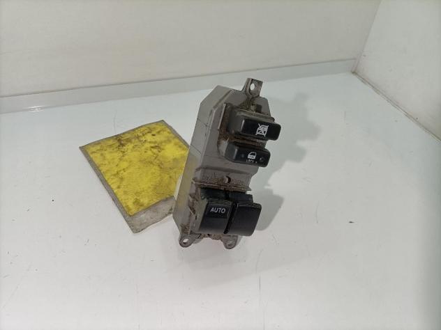 PULSANTIERA ANTERIORE SINISTRA TOYOTA Yaris Serie 848200D100 (0508)