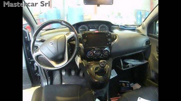 LANCIA Ypsilon 5 posti Neopatentati 1.0 hybrid Gold tg: GK585ZB rif. 24054599 - Foto 6