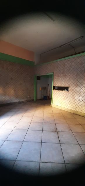 MAGAZZINO FRONTE STRADA CON SERVIZIO E SERRANDA ELETTRICA - Foto 3
