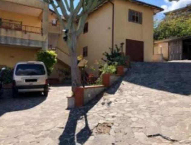 Immobile in asta di 291 m² con più di 5 locali e box auto in vendita a Palermo - Foto 12