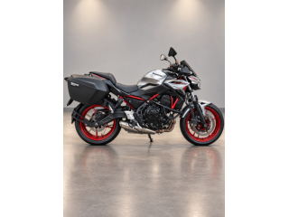 Kawasaki Z650 – 2023 – 11.900 km – Unico proprietario – Full optional