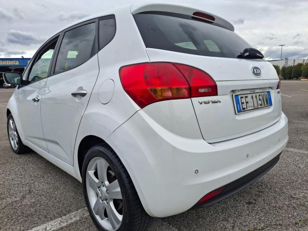 Kia Venga 1.6 CRDi-TETTO PANORAMICO APRIBILE- - Foto 10