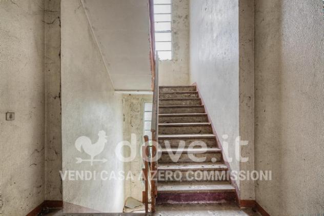 Palazzo / Stabile di 800 m² con più di 5 locali in vendita a Cadorago - Foto 20