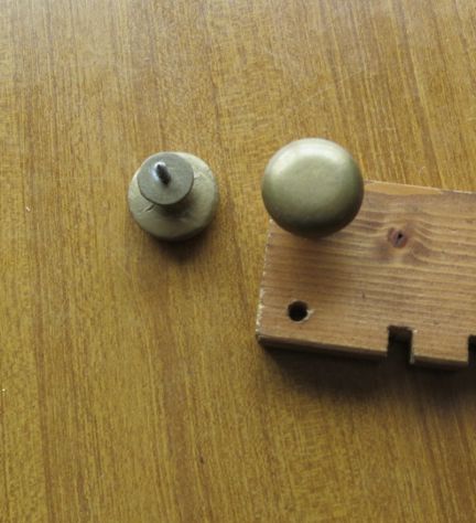 2 MANIGLIE IN OTTONE A POMELLO PIENO PER MOBILI VARI -