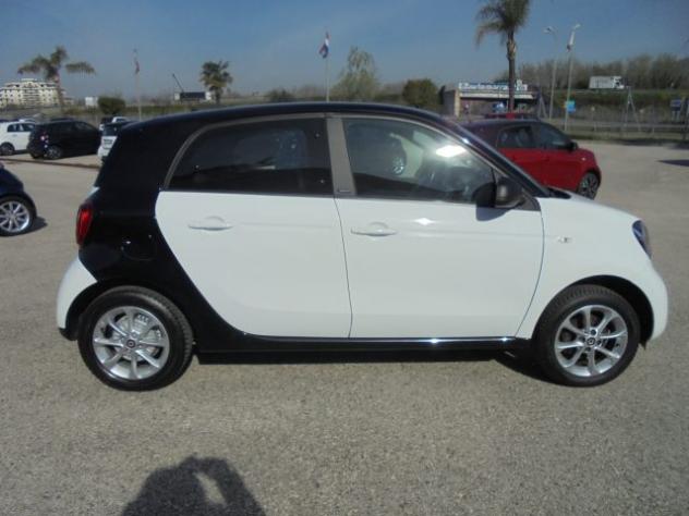 SMART ForFour 70 1.0 twinamic Passion n°43 rif. 23787188 - Foto 9