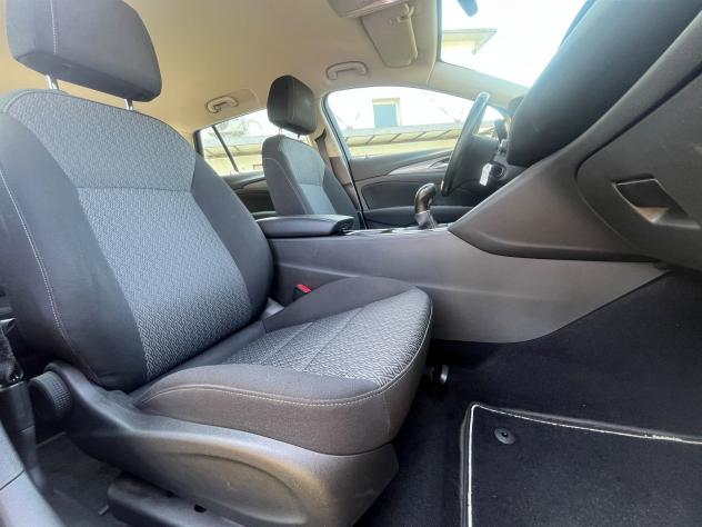 Opel Insignia Sports Tourer 1.6 cdti s&s 136cv - Foto 9