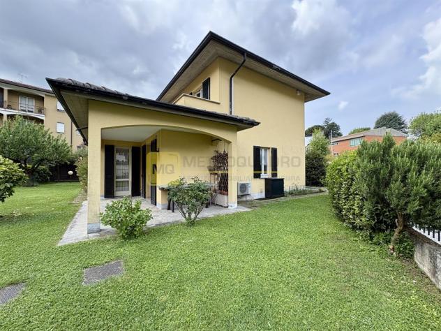 Villa indipendente con giardino privato e box di 100 mq a Galbiate - Foto 3