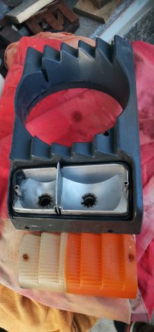 FIAT IVECO OM SUPPORTO FANALE PROIETTORE ANT SX DX