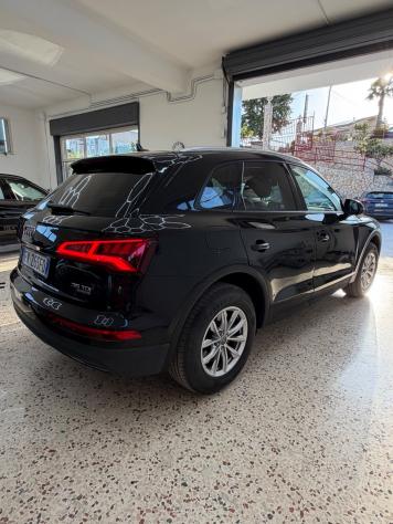 Audi Q5 35 TDI quattro S tronic Business Sport 2019 - Foto 3
