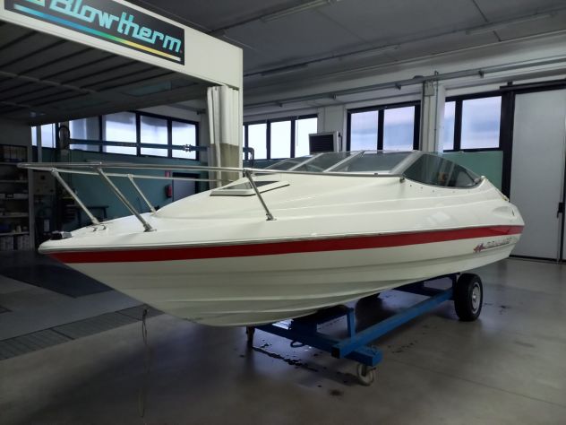 Bayliner Capri 2052