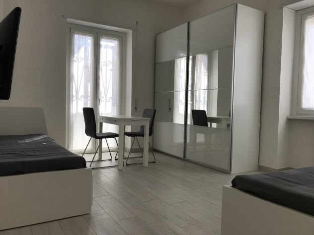 STANZA SINGOLA PREMIUM "SOLE RAGAZZE" – METRO "A" LUCIO SESTIO (Tuscolana)