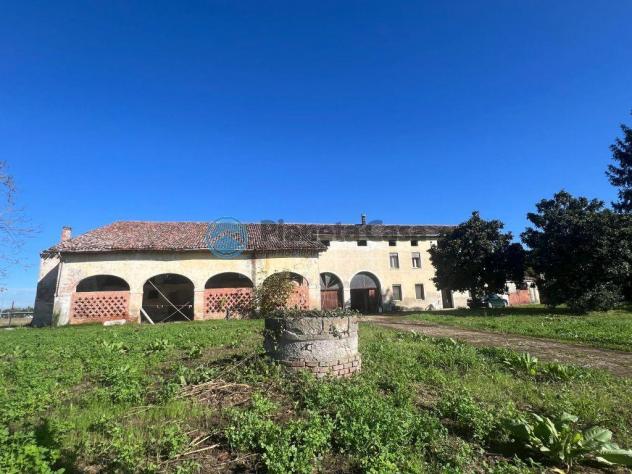 MONTA': rustico da ristrutturare con giardino di 8000 metri - Foto 8