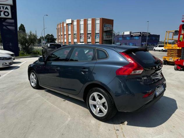 VOLVO V40 D2 'eco' Momentum OK NEOPATENTATO rif. 23990200 - Foto 6