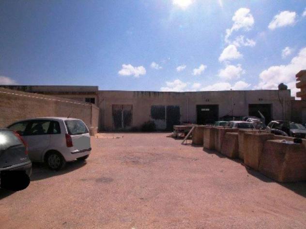 2082 - In vendita a Marsala Magazzino artigianale