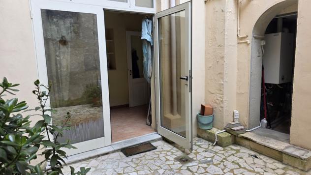 APPARTAMENTO di 4 vani e di 66 mq (PIETRASANTA) rif. P319 - Foto 5