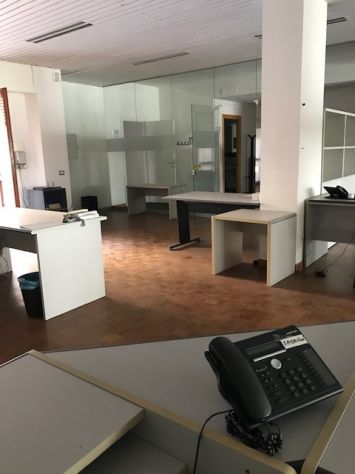 VOGHERA AFFITTASI UFFICIO IN LARGO TOSCANINI 3
