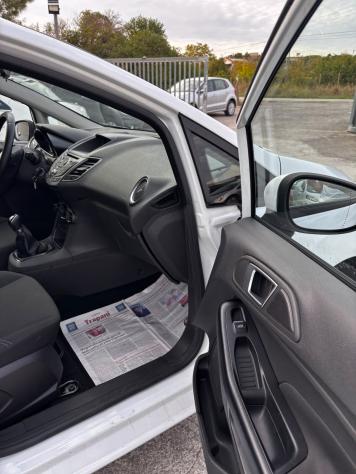 Ford Fiesta 1.5 TDCi 75CV 5 porte Titanium - Foto 9